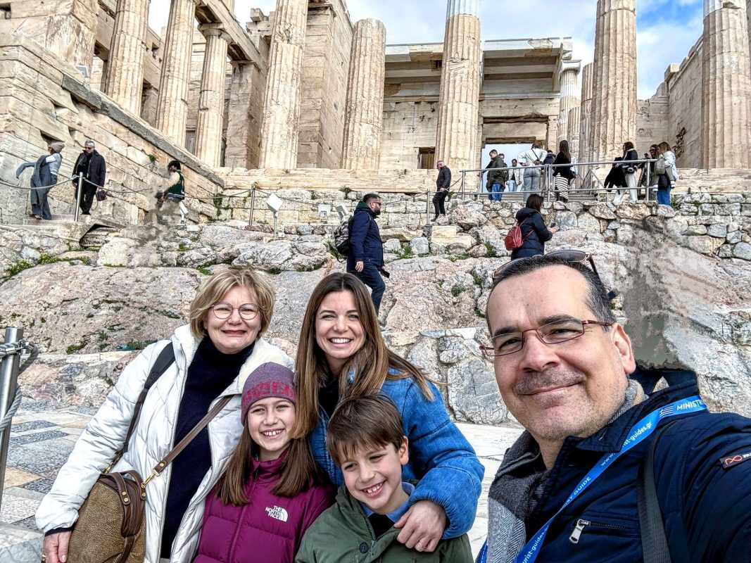 Tempio di Zeus Olimpio ad Atene e stadio, colonne e prospettiva del sito